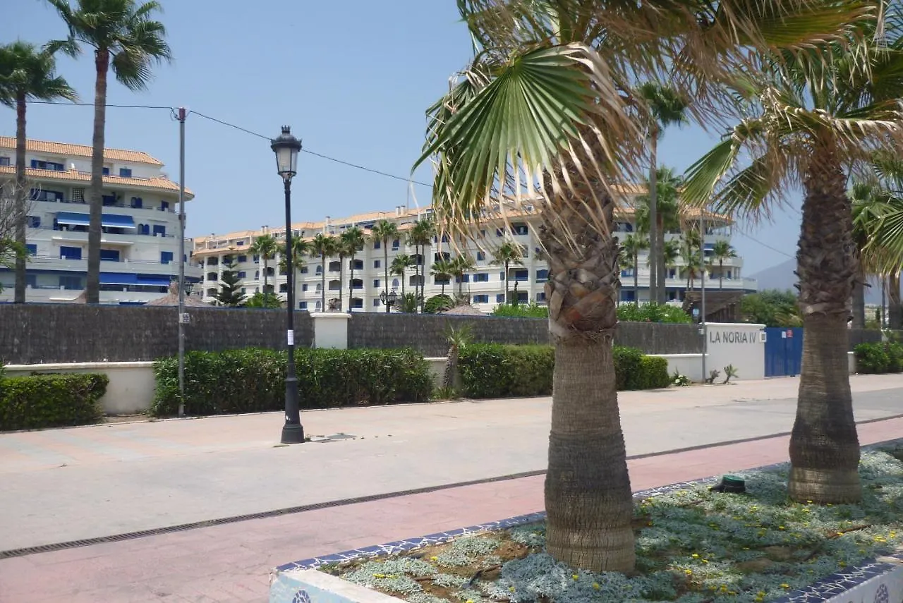 Beachfront 3 Bed Apt سان لويس ذي سابينيل